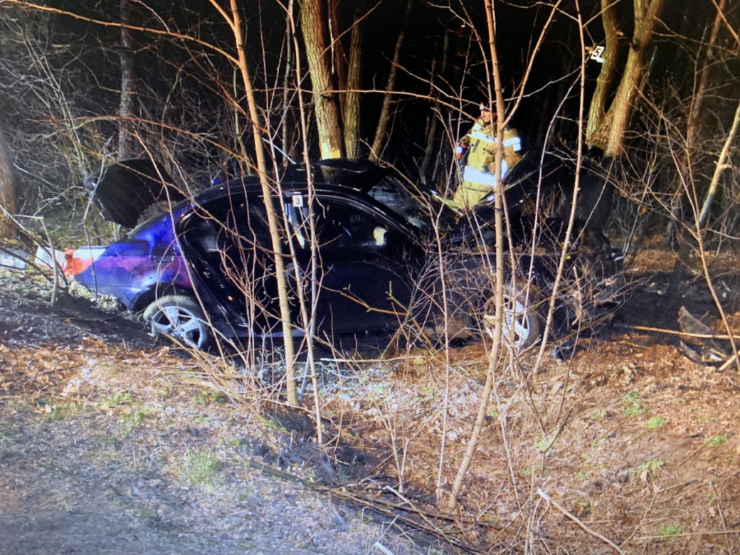 Półsieraków. W wypadku BMW zginęło dwóch pasażerów [GALERIA]