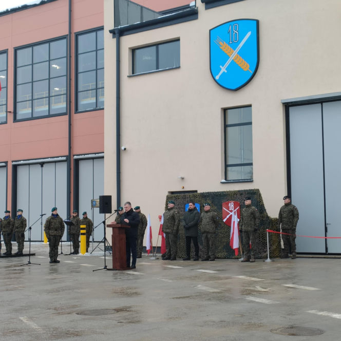 Otwarcie hali remontowej w 18. Łomżyńskim Pułku Logistycznym