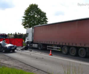 Wypadek na DK 78. Nie żyje 23-letnia kobieta