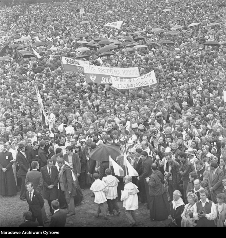 QUIZ PRL. Polska w latach 80. Solidarność, muzyka i życie codzienne. 15/15 tylko dla mistrzów! 