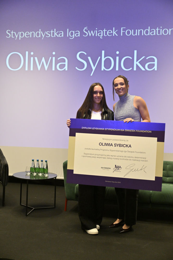 Iga Świątek rozdała stypendia