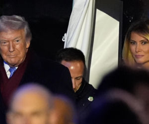 Melania Trump zapaliła choinkę przed Białym Domem! Podoba Ci się?