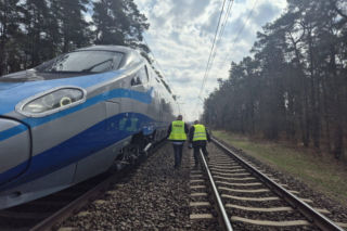 Do dramatycznego zdarzenia doszło na w okolicach Susza. Pociąg Pendolino potrącił nastolatka