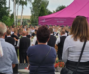 Pogrzeb ofiar zabójstwa w Borowcach. Gianni pożegnał swoich bliskich [ZDJĘCIA]