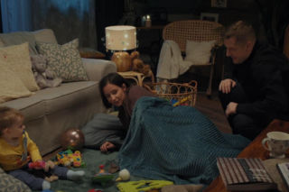 M jak miłość odc. 1930. Paweł (Rafał Mroczek), Antoś (Mikołaj Jankowski), Agnes (Amanda Mincewicz)