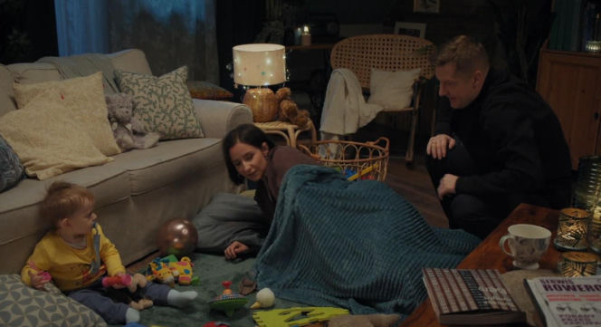 M jak miłość odc. 1930. Paweł (Rafał Mroczek), Antoś (Mikołaj Jankowski), Agnes (Amanda Mincewicz)