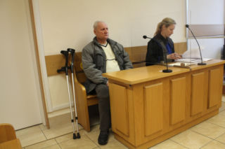 Pan Leszek wpadł pod tramwaj i stracił nogę. Walczy o rentę przed sądem