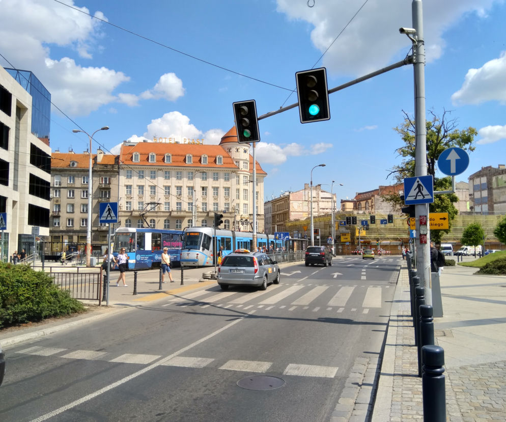 Sygnalizacja na Peronowej działa od piątku 6 lipca. Będzie włączona do końca remontu ulicy Pułaskiego