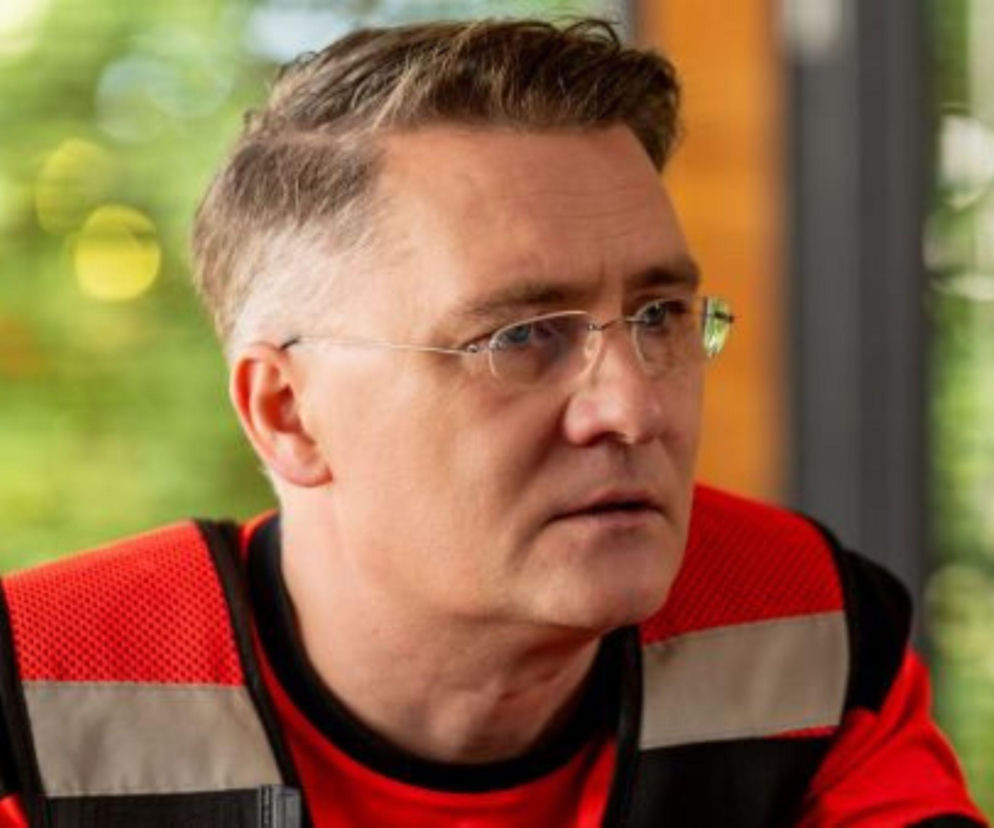 Na sygnale odcinek 820: streszczenie. Psi bohater odnajduje umierającą córkę Witolda