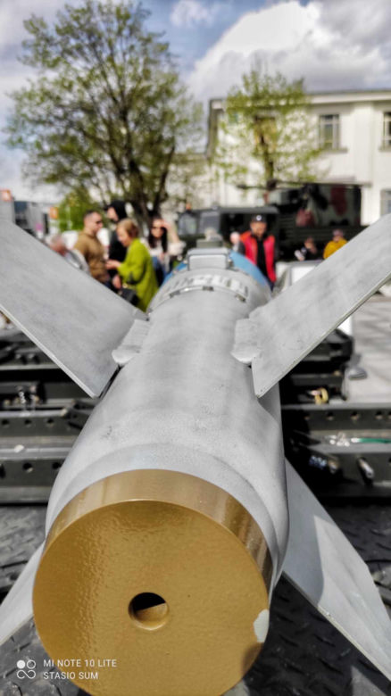 Wystawa sprzętu wojskowego z okazji 25. rocznicy przystąpienia Polski do NATO