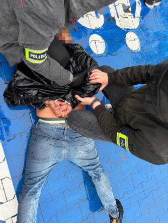 Nożownik zaatakował mężczyznę w centrum Warszawy. Policja zatrzymała podejrzanego
