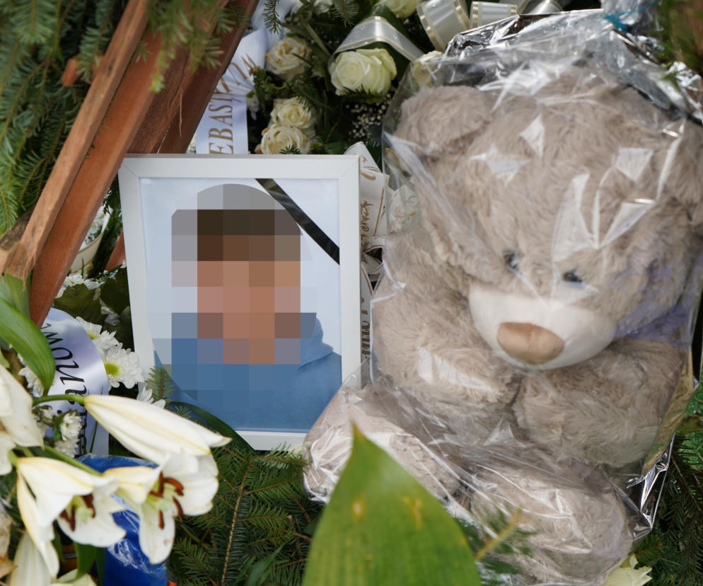 Serce pęka na widok grobu 14-latka. Sebastian zginął pod kołami pociągu, jego siostra walczy o zdrowie