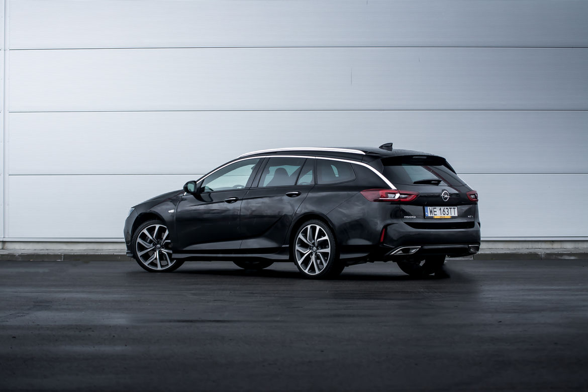 Opel Insignia GSi Sports Tourer 2.0 CDTi 210 KM AT8 AWD