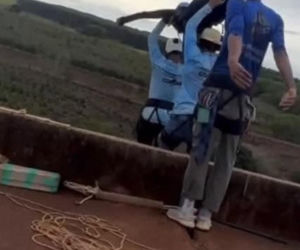 Horror podczas skoku na bungee! Zapomnieli o linie