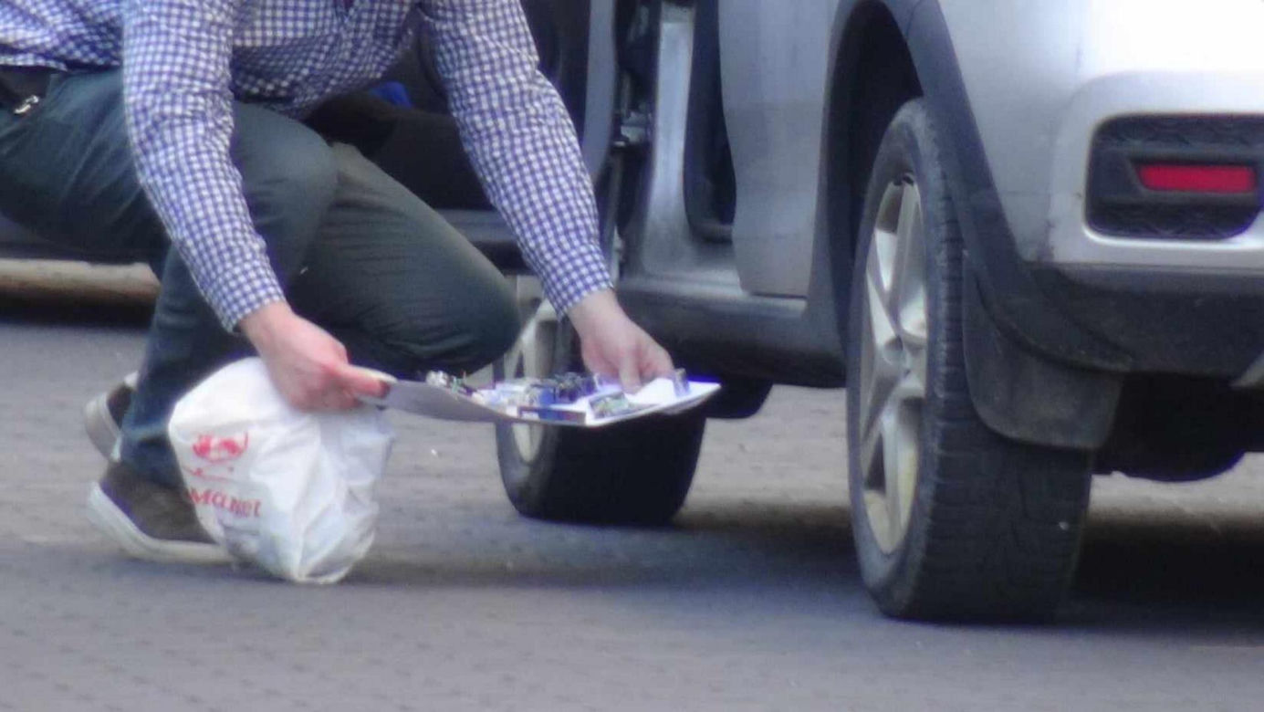 Wielka akcja ABW na warszawskim Gocławiu. Jedna osoba zatrzymana, podejrzane przedmioty w samochodzie