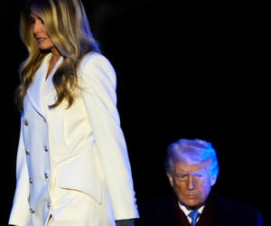 Melania Trump zapaliła choinkę przed Białym Domem! Podoba Ci się?