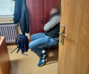 Awantura na piłkarskim treningu. Zamiast kibicować, zaczęli się bić. Mieli nawet tłuczek do mięsa