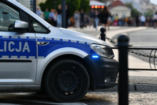 Pobicie belgijskiego kibica w Białymstoku. Zarzuty dla dwóch mężczyzn. Jeden z nich to żołnierz