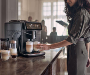 Lato ma różne oblicza, kawa też. Od orzeźwiającej iced coffee po aksamitne cappuccino z Saeco Xelsis Suprema