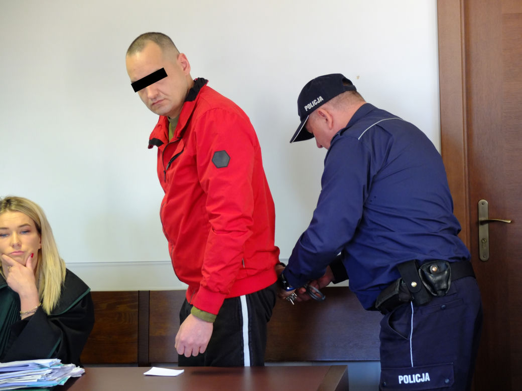 Artur G. oskarżony o usiłowanie zabójstwa matki