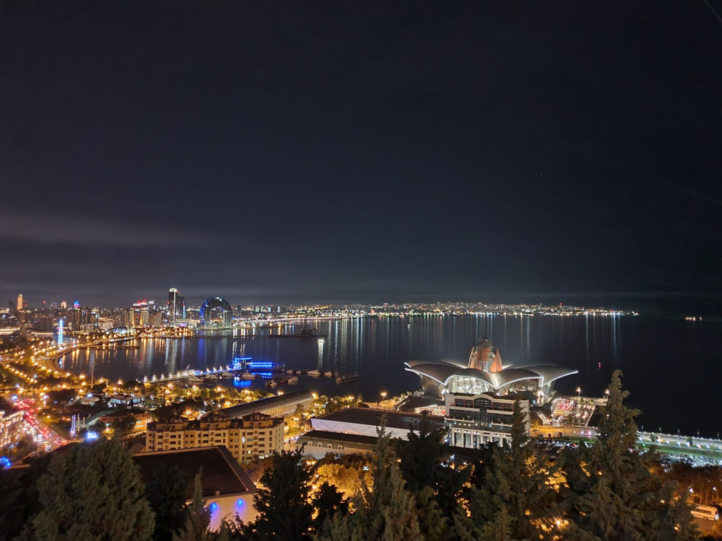 Baku - miasto ognia