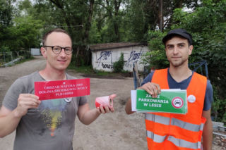 Aktywiści blokują nielegalny parking nad Wisłą