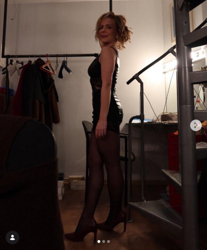 Chuda, jak przecinek Aneta Zając zachwyca w czarnej mini! Tak seksowna jeszcze nie była