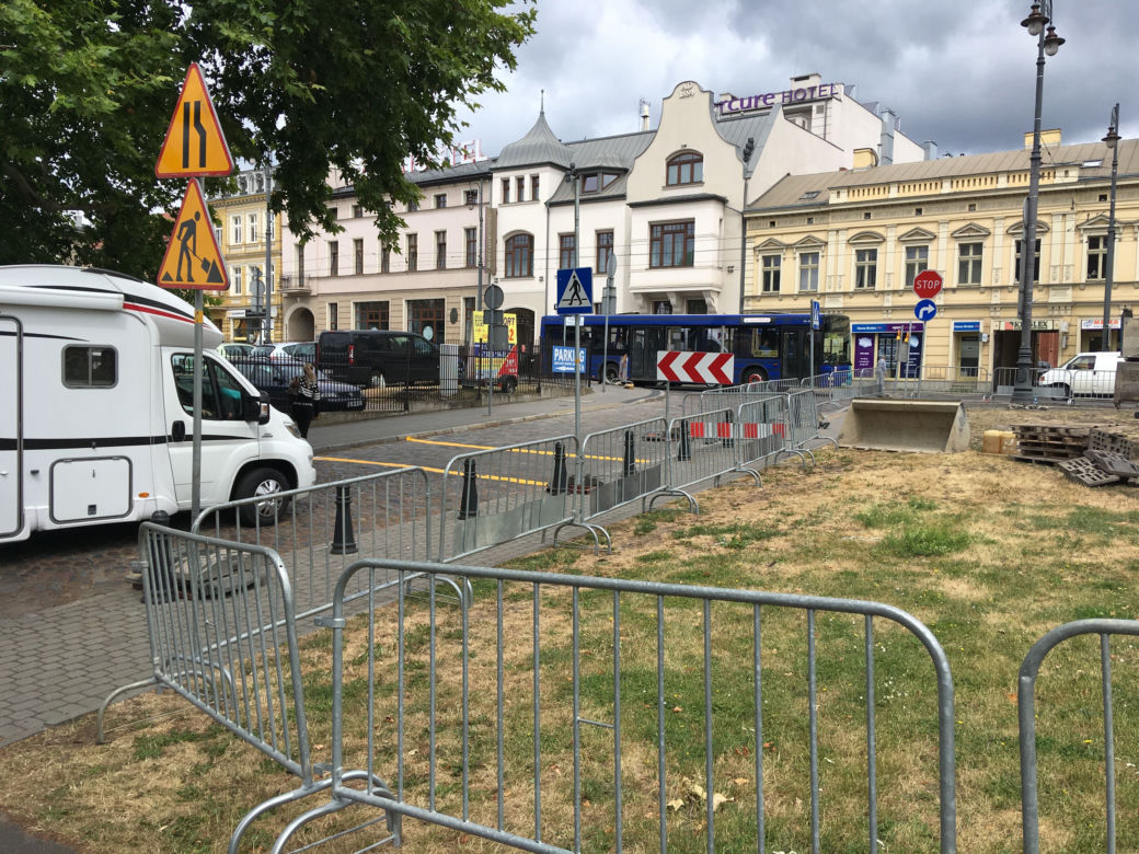 Uwaga bydgoszczanie! Rozpoczęły się prace nad przebudową ul. Focha [ZDJĘCIA]