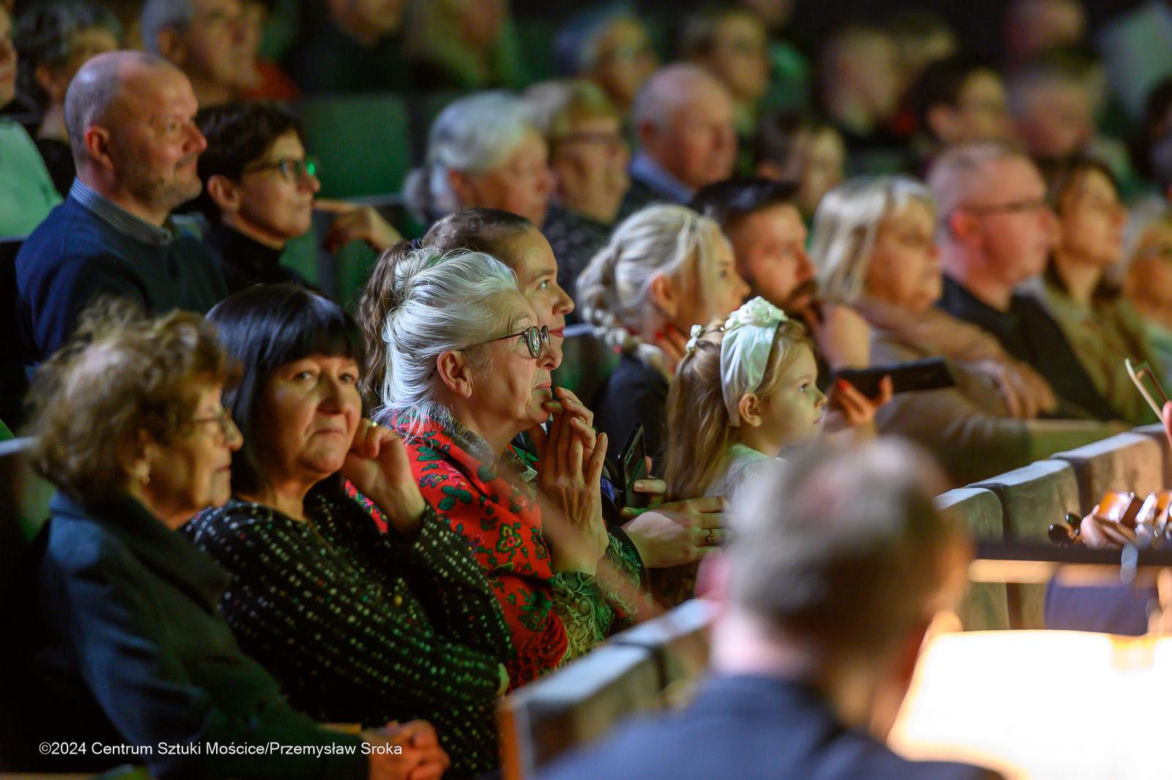 Koncert wielkanocny Zespołu Pieśni i Tańca Świerczkowiacy w Centrum Sztuki Mościce