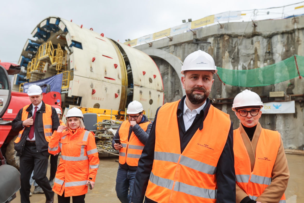 Rozpoczęła się budowa najdłuższego tunelu kolejowego w kraju. Powstaje w Małopolsce