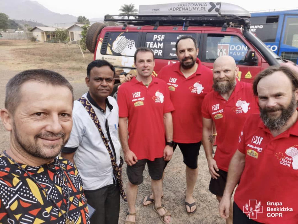 Beskidzcy i jurajscy GOPR-owcy z pomocą dzieciom w Sierra Leone