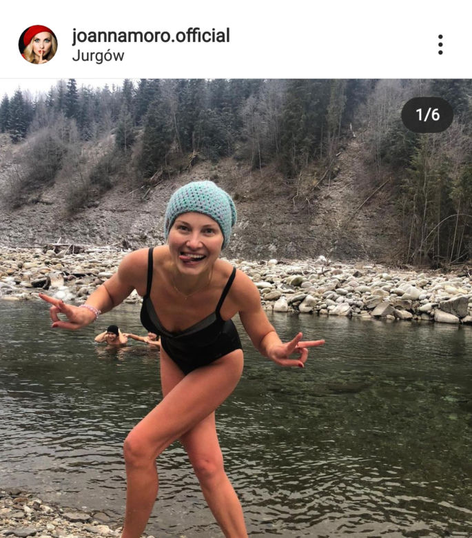 Joanna Moro morsuje