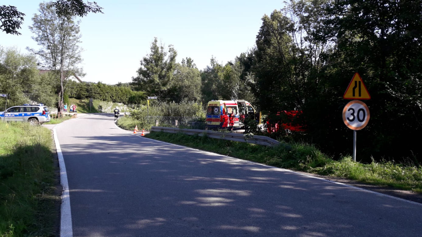 Potworny wypadek w Krużlowej Wyżnej. Nie żyje 21-latek