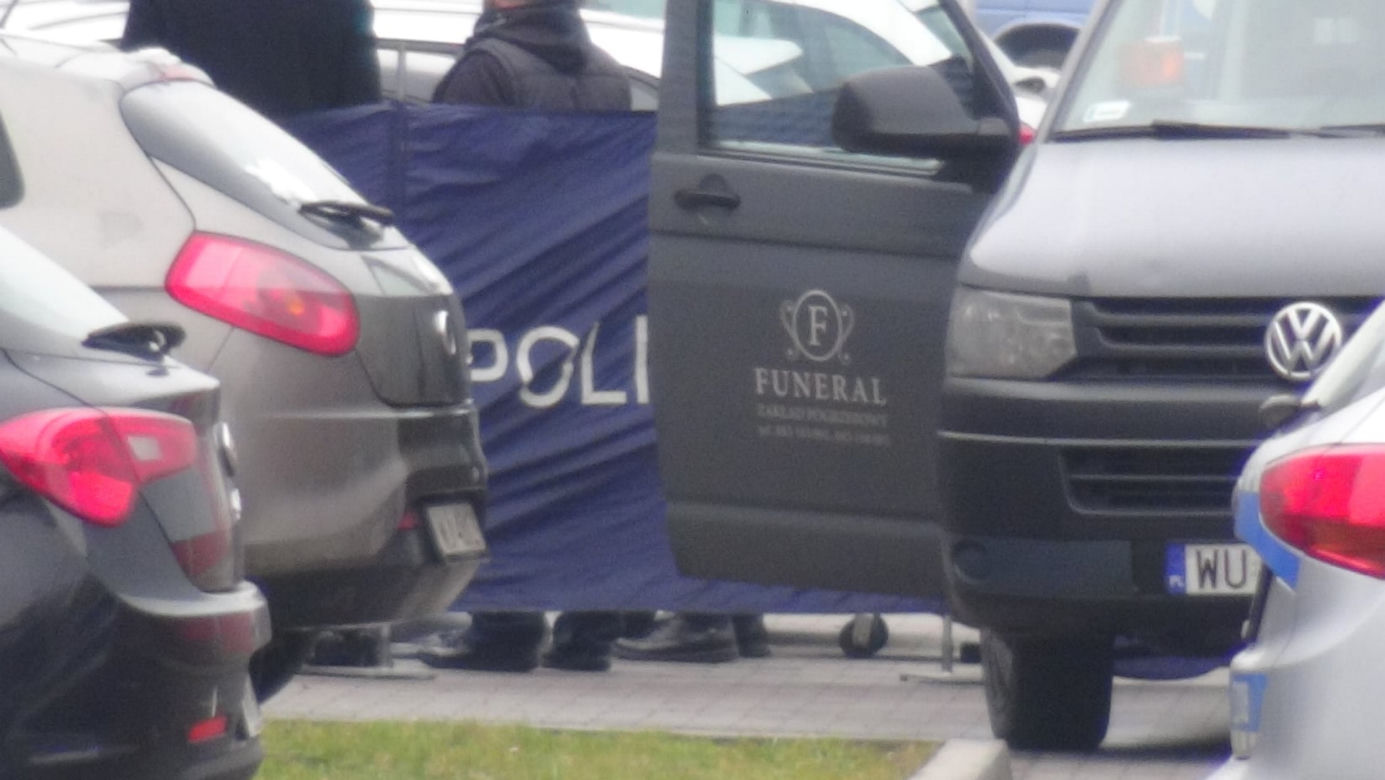 Zaparkowali auto i zatruli się spalinami? Nie żyje dwójka młodych osób