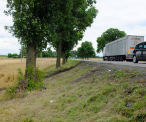 Wyprzedzał na trzeciego, przez niego dwie osoby nie żyją. Choć uciekł z miejsca tragedii, jest już w areszcie