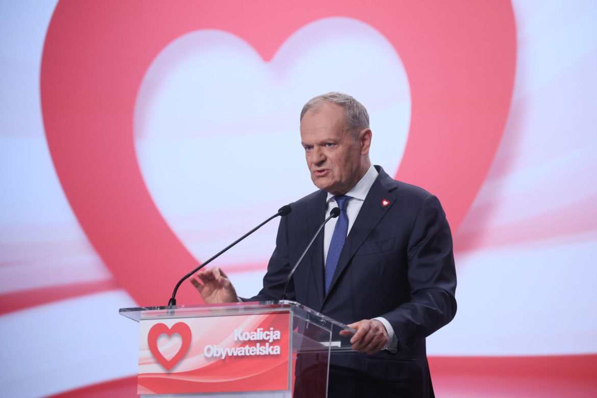 Premier Donald Tusk podczas Rady Krajowej Koalicji Obywatelskiej w Ursynowskim Centrum Kultury "Alternatywy" w Warszawie