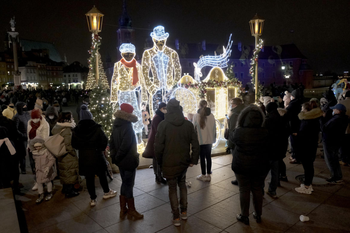 Niesamowita iluminacja świąteczna rozbłysnęła w Warszawie