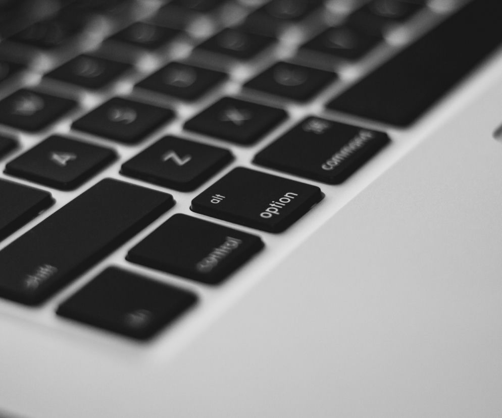 25-latka straciła ponad 20 tys. zł! Wszystko przez „internetową miłość”