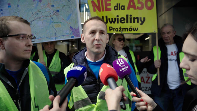 Dramat setek rodzin pod Warszawą! Nowa autostrada zburzy ich domy?! „Żyjemy na bombie”