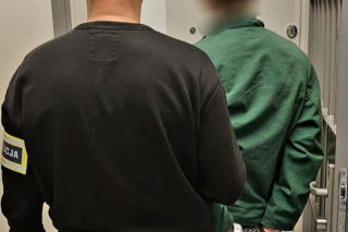 Bandycki atak na nastolatków na Dolnym Śląsku. Bili szklaną butelką po głowach