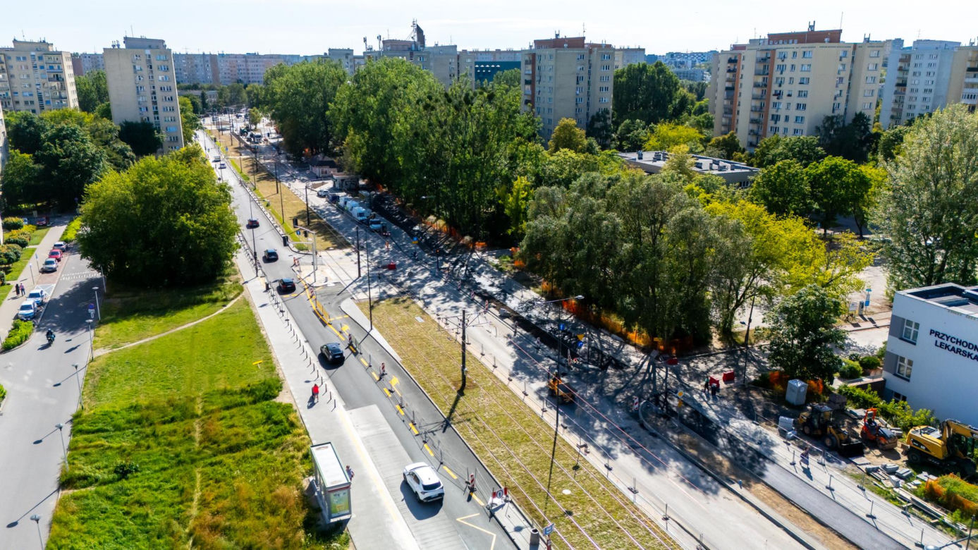 Tramwaj na Stegny w Warszawie w przeddzień otwarcia