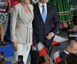 Wybory 2020. Duda gratuluje Trzaskowskiemu. Został wybuczany przez własny sztab