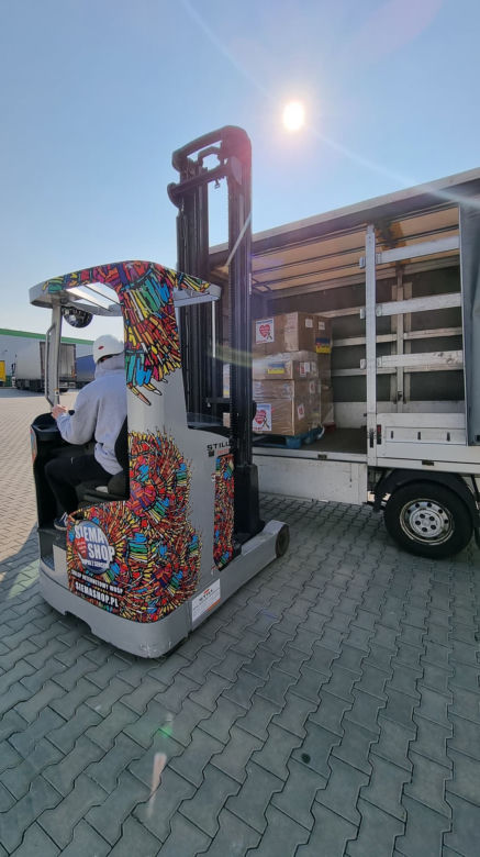 Kolosalny namiot dla uchodźców przy Dworcu Wschodnim. Jurek Owsiak przekazał ważną wiadomość