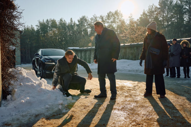 Podczas pogrzebu rodziców Alana Mariuszowi kompletnie puszczają nerwy.