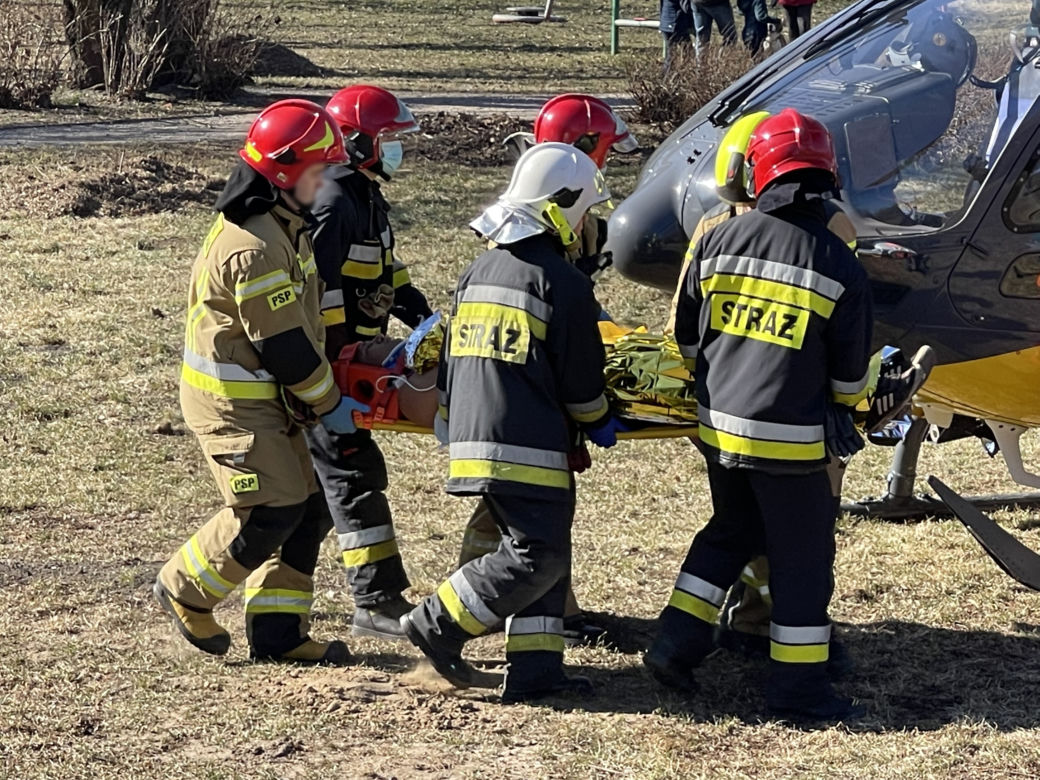 Pruszków: Wypadek w cyrku. Akrobaci trafili do szpitala 