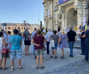 Protest w Nowym Sączu przeciwko zmianom w ustawie o radiofonii i telewizji