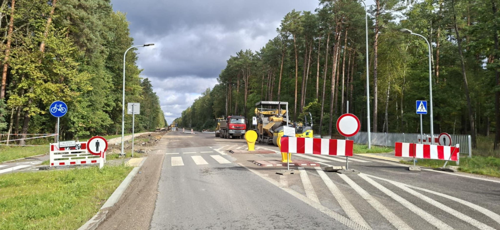Remont drogi Tychów Stary - Starachowice (październik 2025)