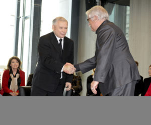 Kto popiera Jarosława Kaczyńskiego