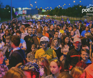 2. Nightskating Białystok. Weselny przejazd na rolkach