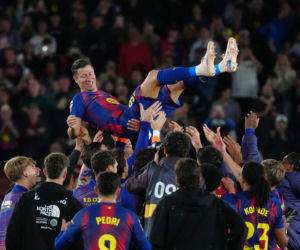 Robert Lewandowski po pożegnalnym meczu na stadionie Barcelony